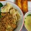 Mie dan Ibadah Kuliner