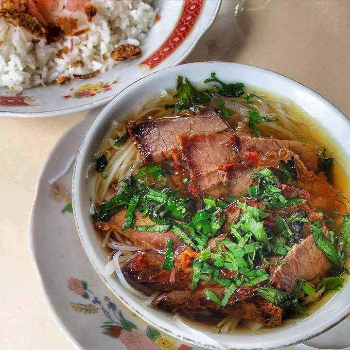 Soto Padang H. Bang Karto: Melegenda dan Berbeda Dibanding Soto Padang Lainnya